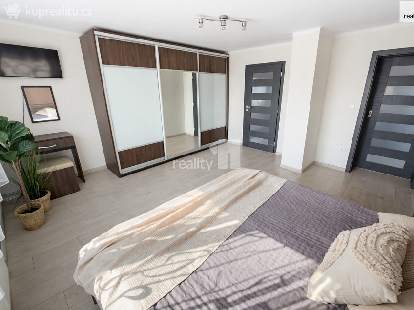 Prodej  rodinného domu 271 m^2 Suchdol, Suchdol 