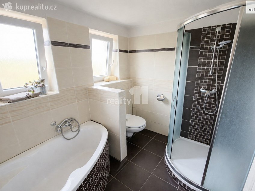 Prodej  rodinného domu 271 m^2 Suchdol, Suchdol 