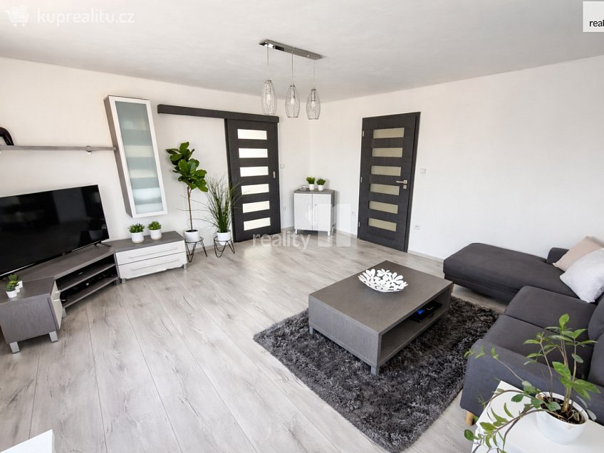 Prodej  rodinného domu 271 m^2 Suchdol, Suchdol 