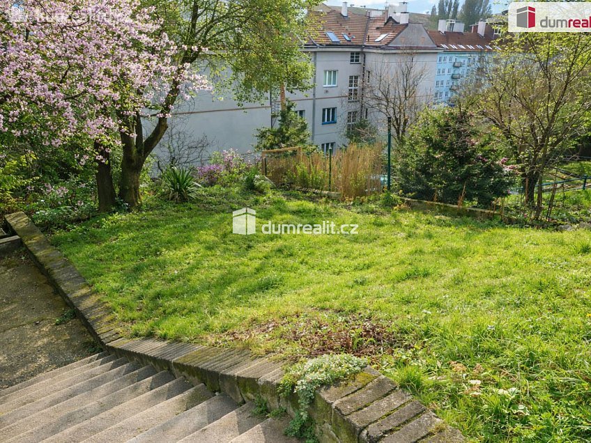 Pronájem bytu 1+kk 21 m^2 Mošnova, Praha 5 