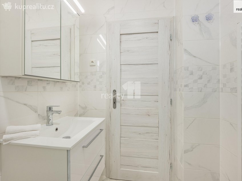 Prodej bytu 2+kk 51 m^2 Sedlčanská, Praha 4 