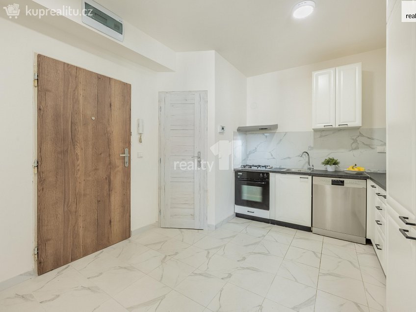 Prodej bytu 2+kk 51 m^2 Sedlčanská, Praha 4 