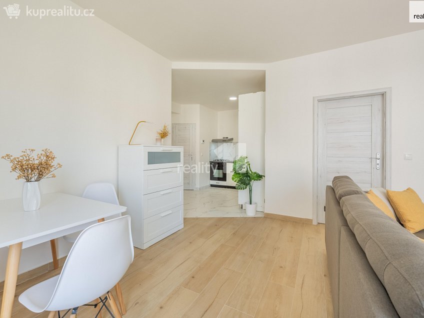 Prodej bytu 2+kk 51 m^2 Sedlčanská, Praha 4 