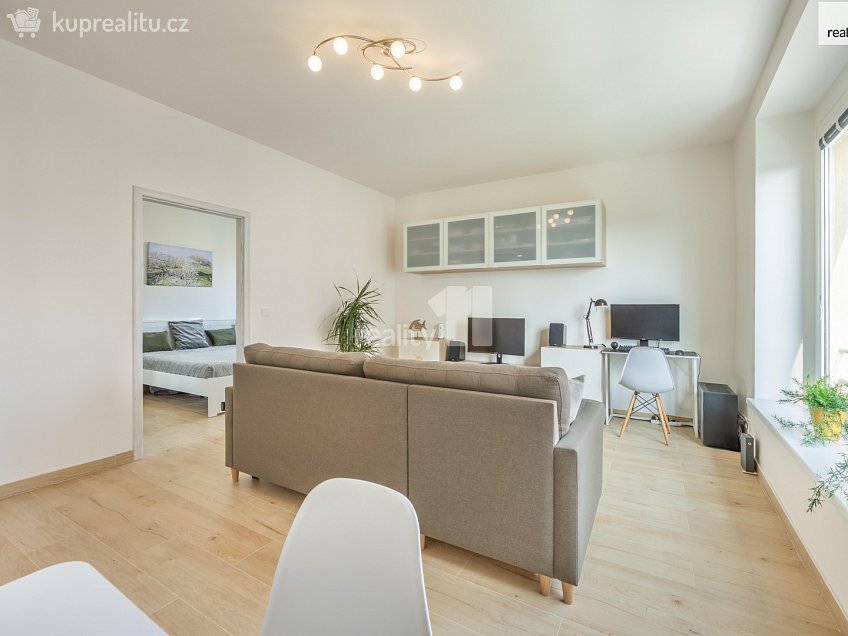 Prodej bytu 2+kk 51 m^2 Sedlčanská, Praha 4 