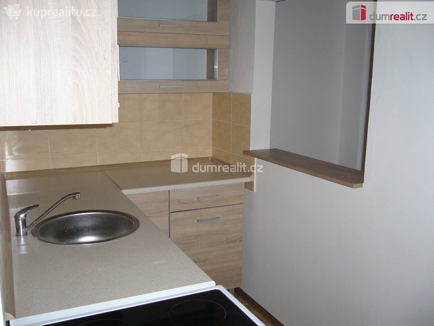 Pronájem bytu 3+1 98 m^2 Revoluční nám., Děčín 