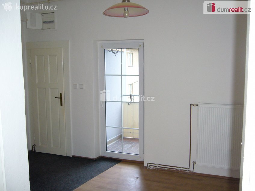 Pronájem bytu 3+1 98 m^2 Revoluční nám., Děčín 