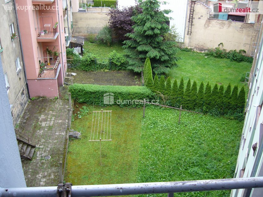 Pronájem bytu 3+1 98 m^2 Revoluční nám., Děčín 