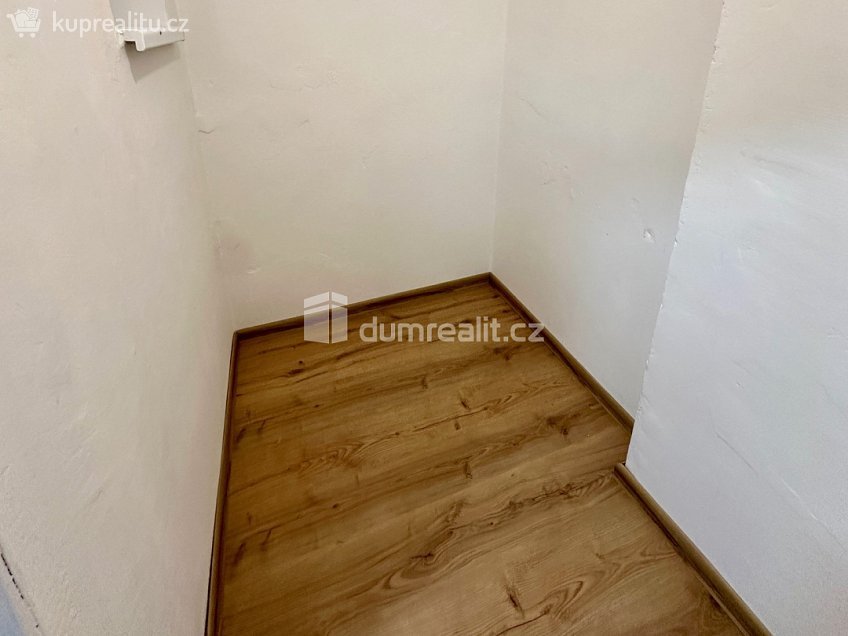 Pronájem bytu 1+1 36 m^2 Lipová, Děčín 