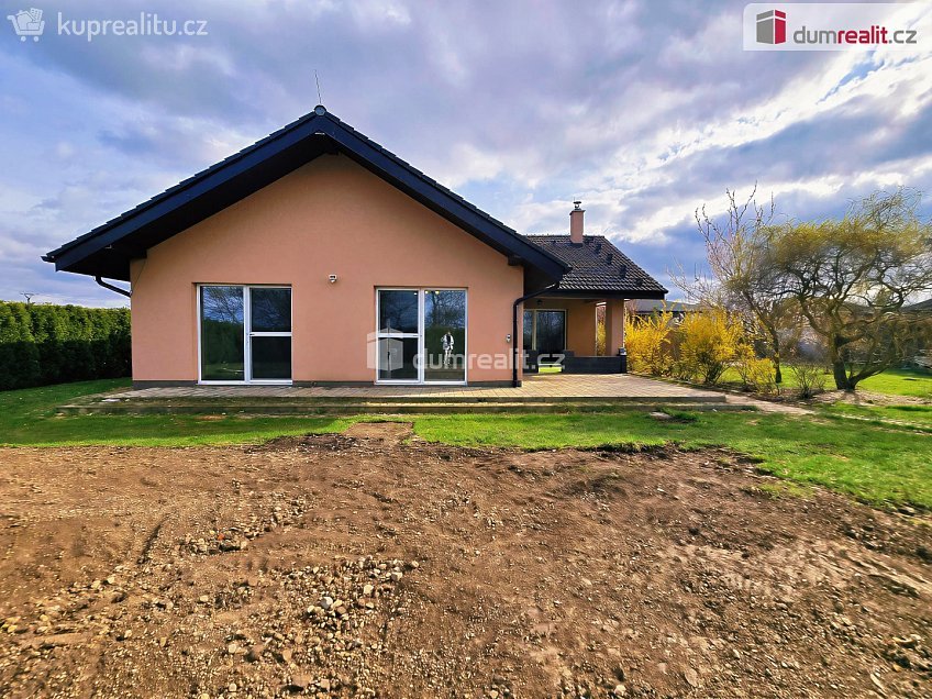 Prodej  rodinného domu 106 m^2 Rostoklaty, Rostoklaty 