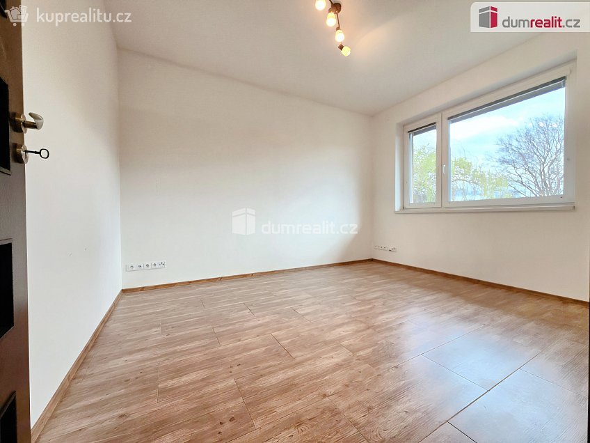 Prodej  rodinného domu 106 m^2 Rostoklaty, Rostoklaty 