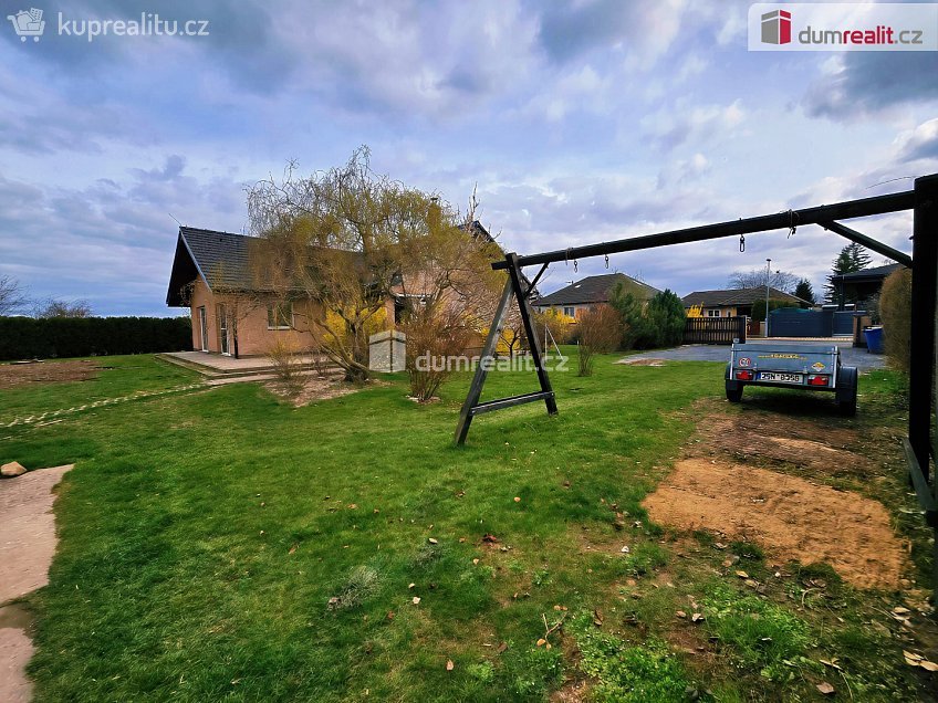 Prodej  rodinného domu 106 m^2 Rostoklaty, Rostoklaty 