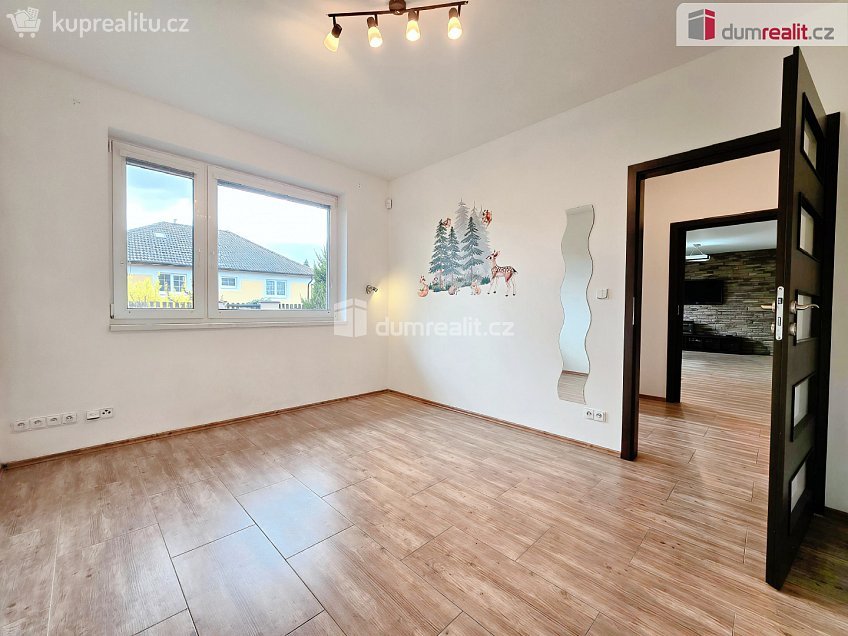 Prodej  rodinného domu 106 m^2 Rostoklaty, Rostoklaty 