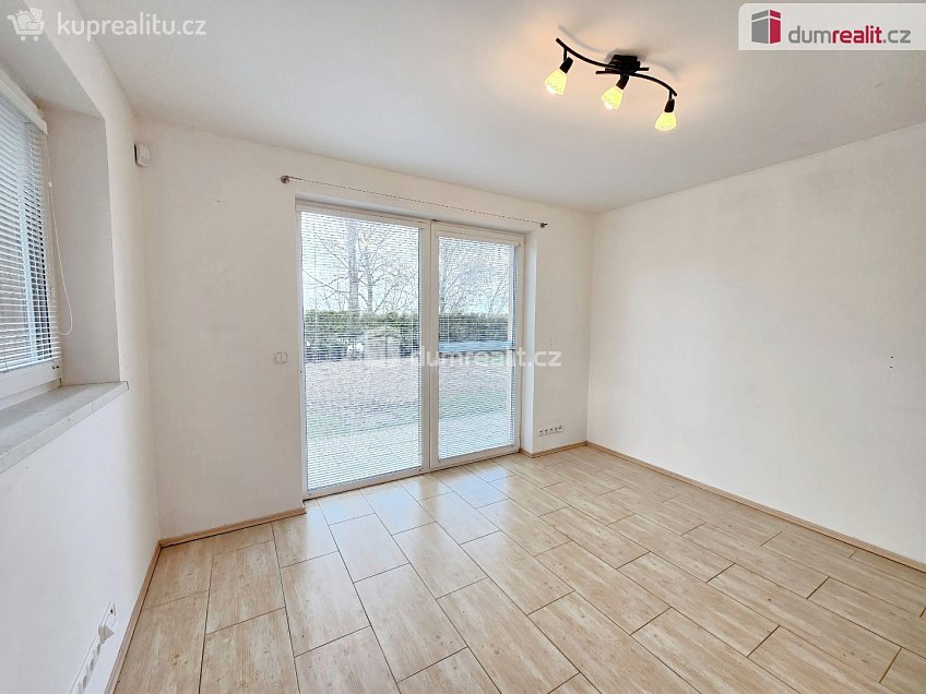 Prodej  rodinného domu 106 m^2 Rostoklaty, Rostoklaty 