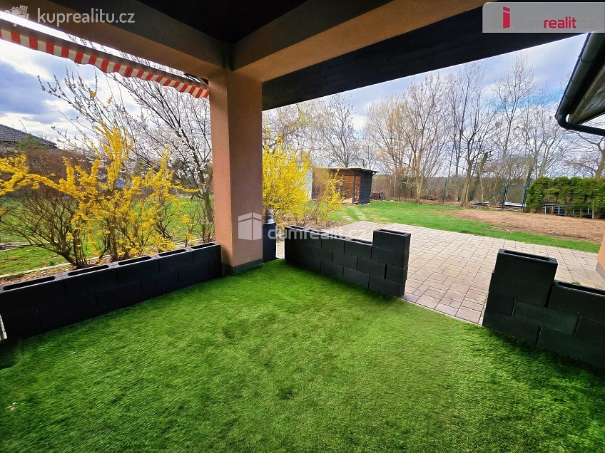 Prodej  rodinného domu 106 m^2 Rostoklaty, Rostoklaty 