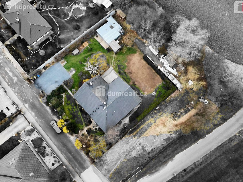 Prodej  rodinného domu 106 m^2 Rostoklaty, Rostoklaty 