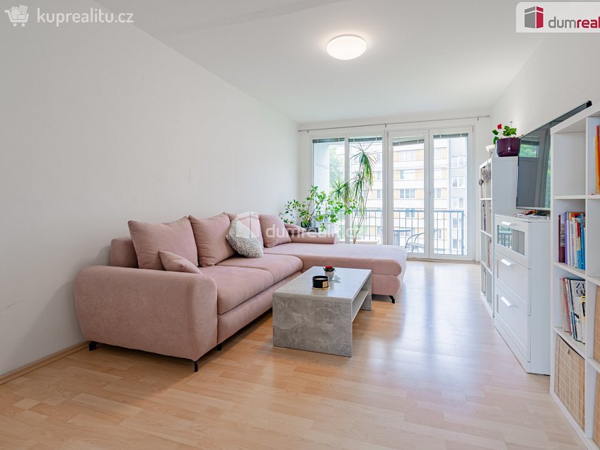 Pronájem bytu 3+1 78 m^2 Sídliště Plešivec, Český Krumlov 