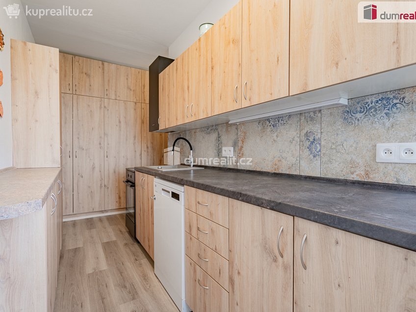 Pronájem bytu 3+1 78 m^2 Sídliště Plešivec, Český Krumlov 