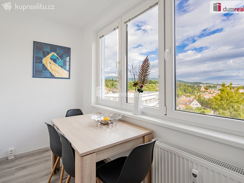 Pronájem bytu 3+1 78 m^2 Sídliště Plešivec, Český Krumlov 
