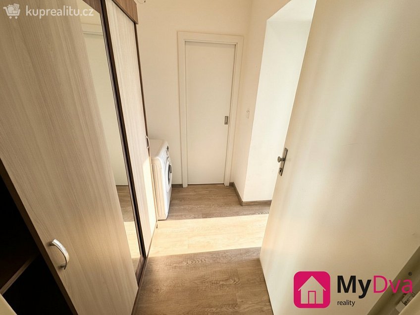 Pronájem bytu 1+kk 25 m^2 Rooseveltova, Znojmo 