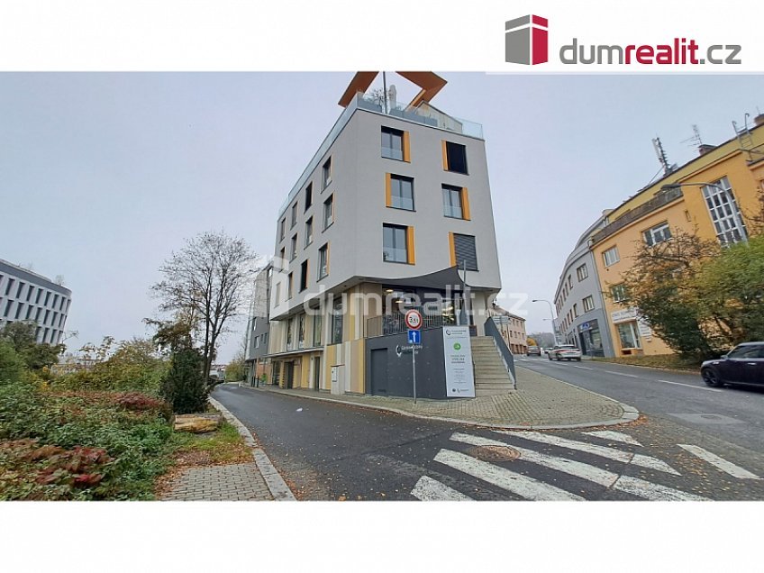 Pronájem bytu 1+kk 31 m^2 Adamova, Praha 6 