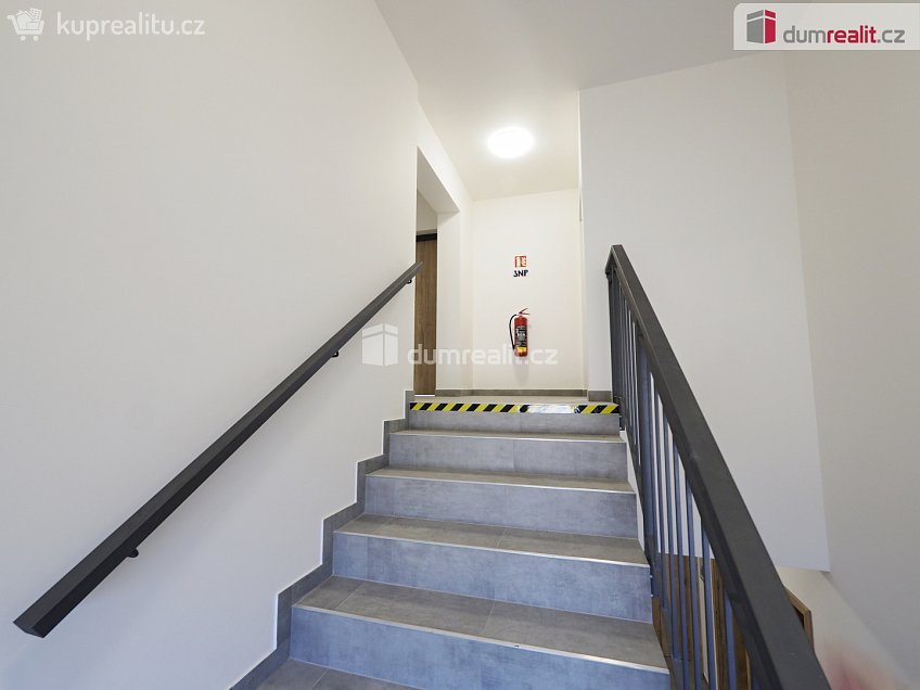 Pronájem bytu 3+kk 55 m^2 Jiřího z Poděbrad, Mělník 