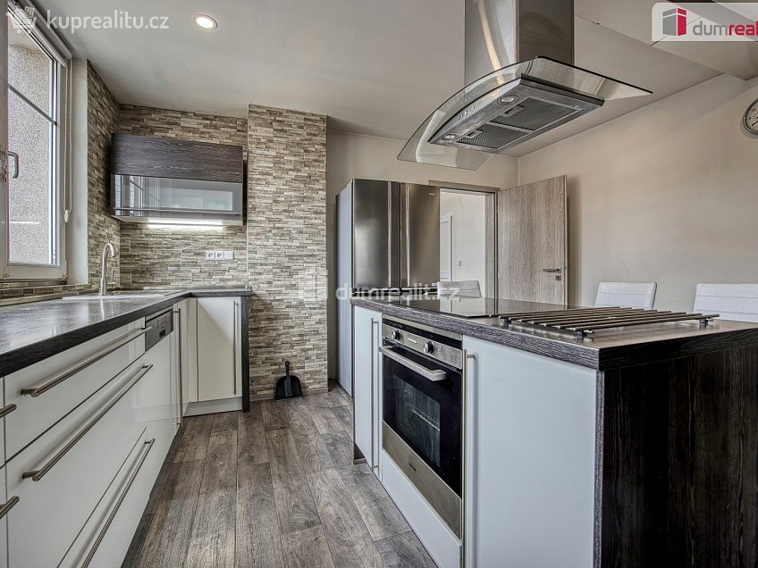 Prodej  rodinného domu 150 m^2 Střední, Libiš 