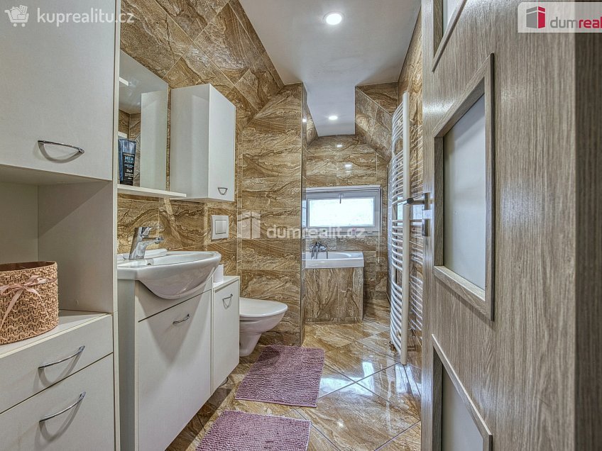 Prodej  rodinného domu 150 m^2 Střední, Libiš 