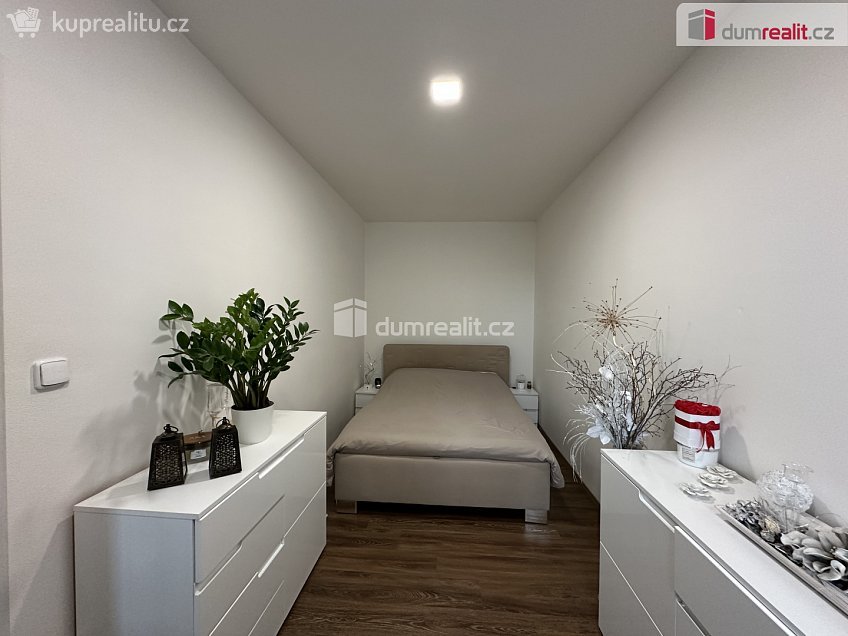 Pronájem bytu 2+1 43 m^2 Na Valtické, Břeclav 