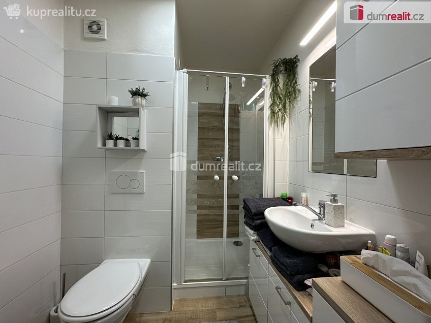 Pronájem bytu 2+1 43 m^2 Na Valtické, Břeclav 