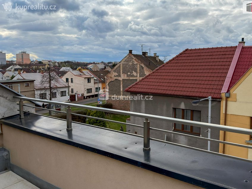 Pronájem bytu 2+kk 68 m^2 Ke Hřbitovu, Kolín 