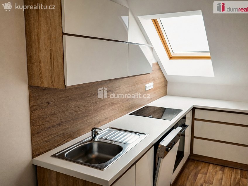 Pronájem bytu 2+kk 68 m^2 Ke Hřbitovu, Kolín 