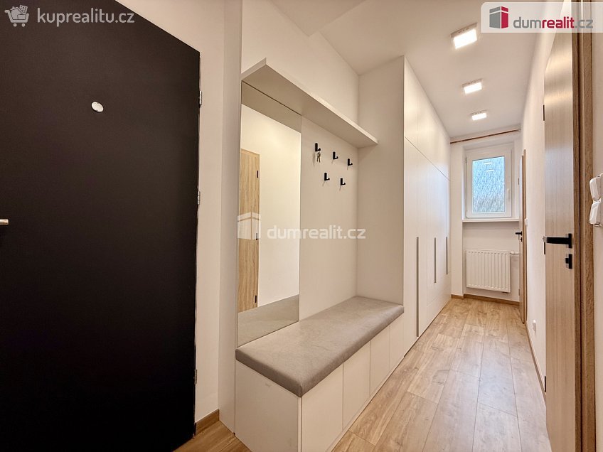 Pronájem bytu 2+1 63 m^2 Tůně, Uherské Hradiště 