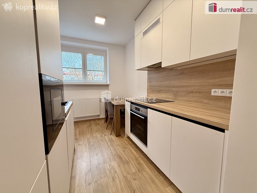 Pronájem bytu 2+1 63 m^2 Tůně, Uherské Hradiště 