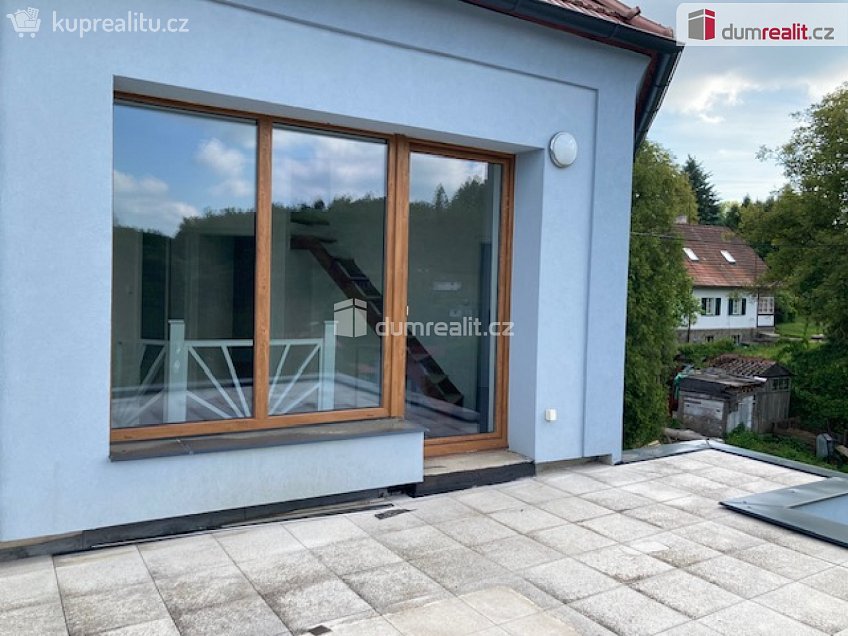 Prodej  vily 960 m^2 U ozdravovny, Senohraby 