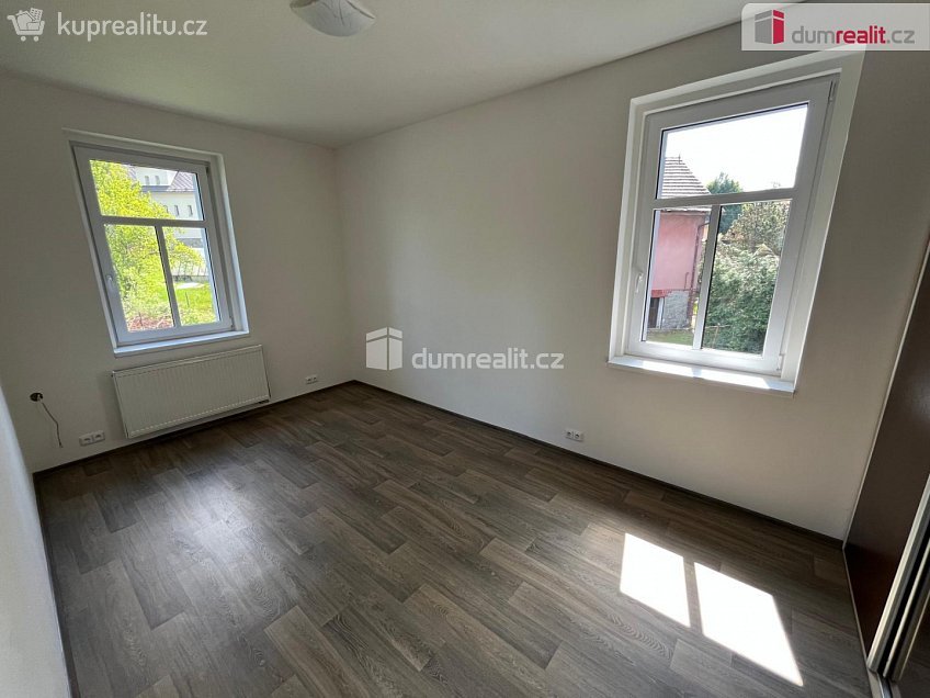 Prodej  vily 960 m^2 U ozdravovny, Senohraby 