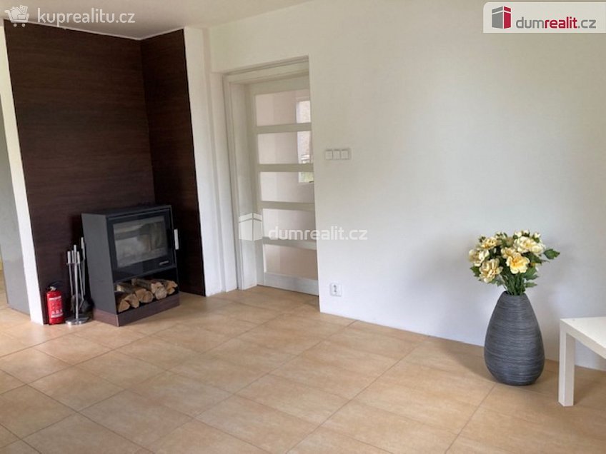 Prodej  vily 960 m^2 U ozdravovny, Senohraby 