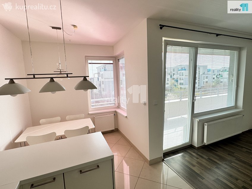 Pronájem bytu 2+kk 60 m^2 Pavla Beneše, Praha 18 