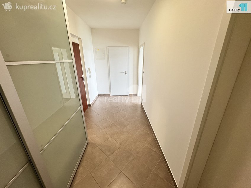 Pronájem bytu 2+kk 60 m^2 Pavla Beneše, Praha 18 