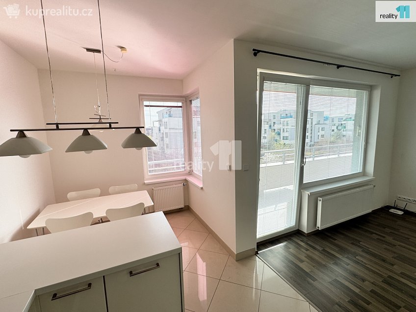 Pronájem bytu 2+kk 60 m^2 Pavla Beneše, Praha 18 