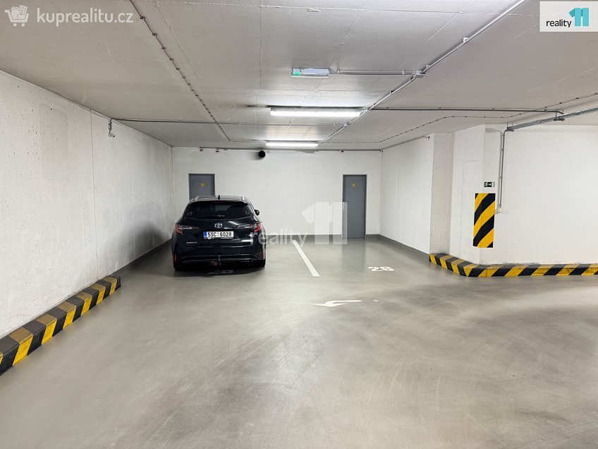 Pronájem bytu 2+kk 60 m^2 Pavla Beneše, Praha 18 