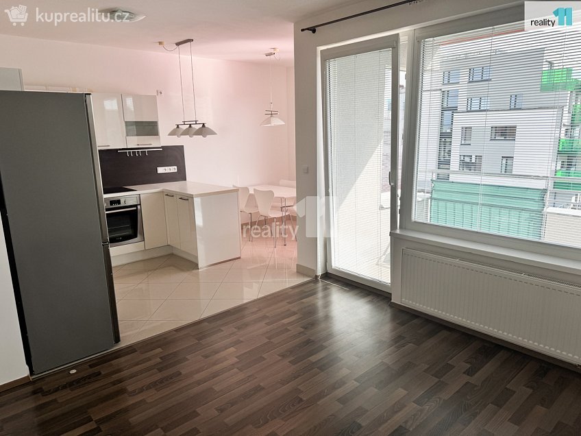 Pronájem bytu 2+kk 60 m^2 Pavla Beneše, Praha 18 