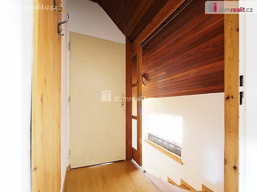 Prodej  rodinného domu 150 m^2 B. Němcové, Libiš 