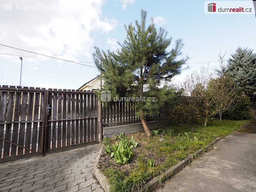 Prodej  rodinného domu 150 m^2 B. Němcové, Libiš 