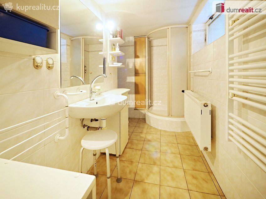 Prodej  rodinného domu 150 m^2 B. Němcové, Libiš 