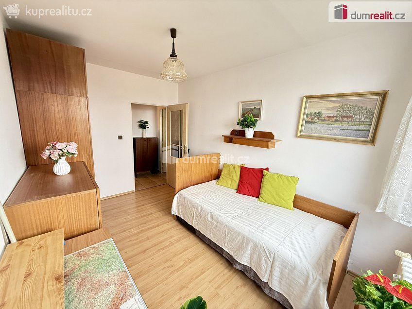 Pronájem bytu 2+kk 45 m^2 Petýrkova, Praha 11 