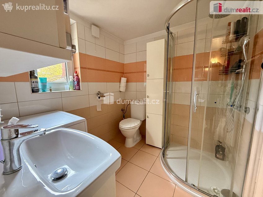 Prodej  rodinného domu 215 m^2 Popovice, Popovice 