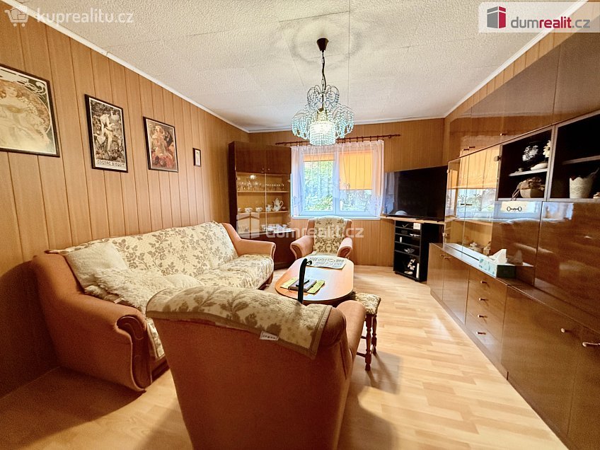 Prodej  rodinného domu 215 m^2 Popovice, Popovice 