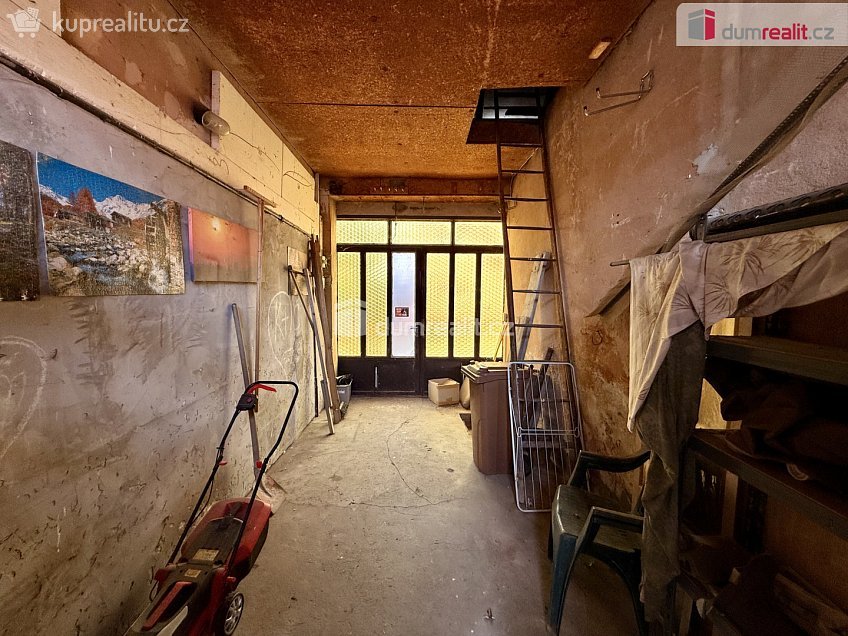 Prodej  rodinného domu 215 m^2 Popovice, Popovice 