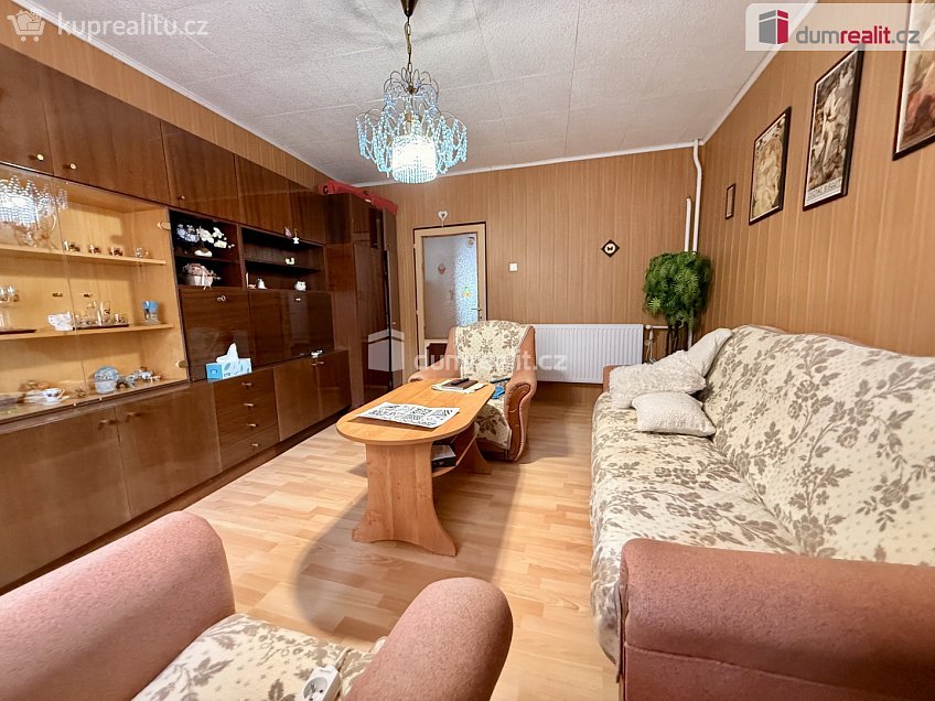 Prodej  rodinného domu 215 m^2 Popovice, Popovice 