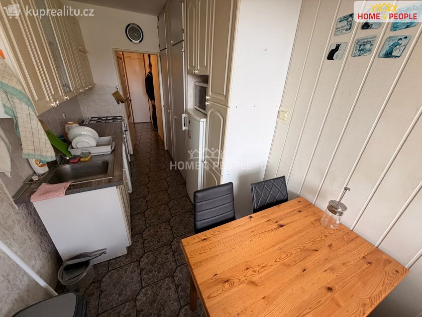 Prodej bytu 4+1 83 m^2 Hnězdenská, Praha 8 